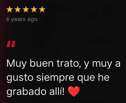 Reseña de Google, 5 estrellas: Muy buen trato, y muy a gusto siempre que he grabado allí.